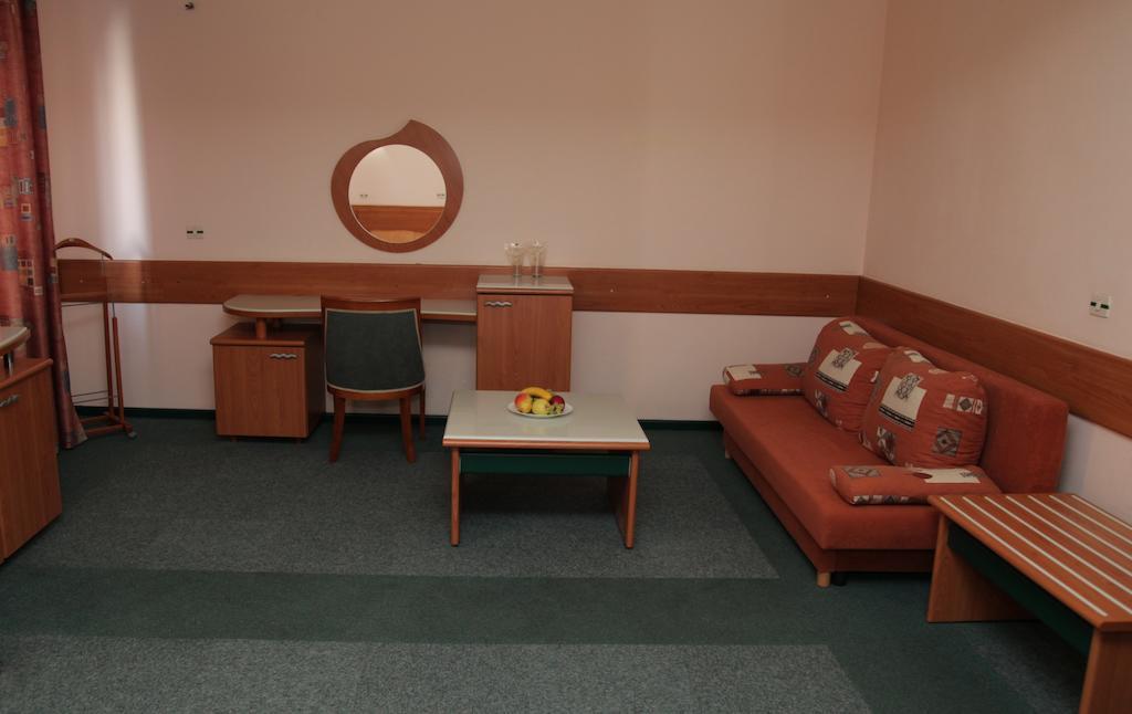 Hotel Cingo Ohrid Bilik gambar